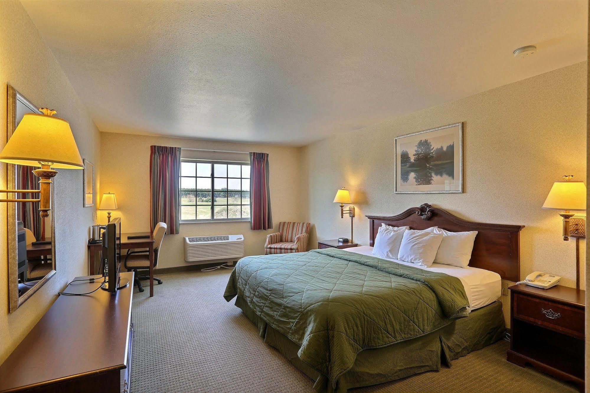 Boarders Inn & Suites By Cobblestone Hotels - Shawano Exteriér fotografie